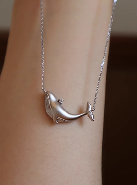 海洋元素鲸鱼项链女生轻奢小众气质锁骨链鲸落吊坠钛钢不掉色配饰