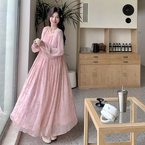 粉色别致气质仙女裙女春2025新款温柔法式甜美蕾丝中长款连衣裙图片
