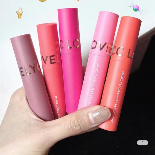 新品上架！lovelycc丝绒哑光唇釉口红唇彩丝滑易上色小众素颜显白