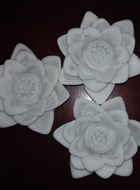 LED七彩莲花小夜灯  厂家直销地摊玩具 电池夜光灯 供佛灯具