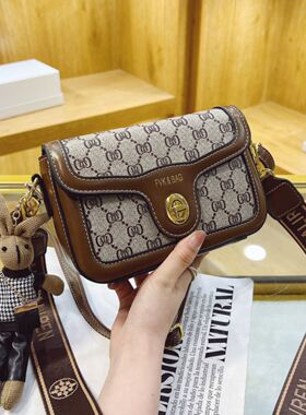 Clean Knоck包包女2026新款时尚撞色单肩小方包百搭宽肩带斜挎包