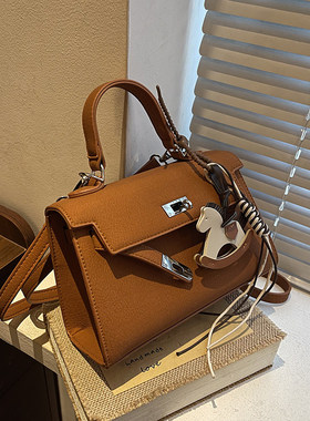 Clean Knock轻奢凯莉包高级感锁扣手提斜挎包小众单肩包结婚红色