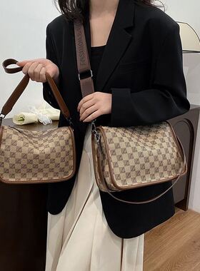 Clean Knоck腋下包包女2026新款大容量通勤包女士宽带单肩斜挎包