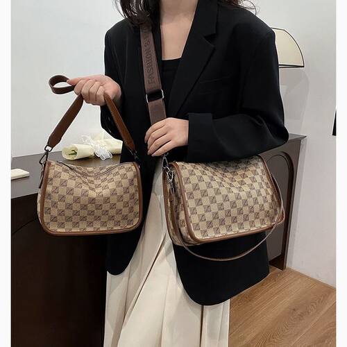 Clean Knоck腋下包包女2026新款大容量通勤包女士宽带单肩斜挎包