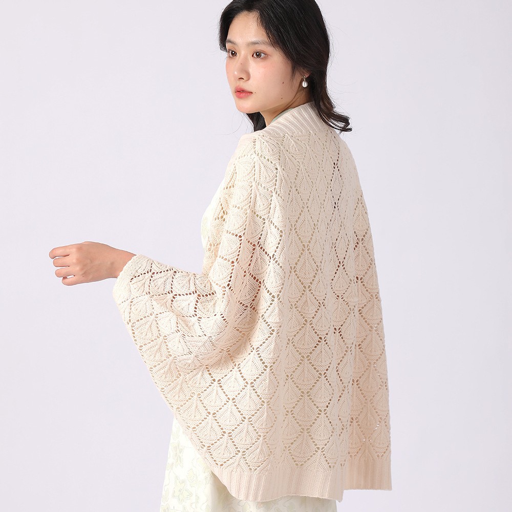 2025新款春秋镂空针织披肩女时尚旗袍外搭配裙子米色开衫毛衣外套