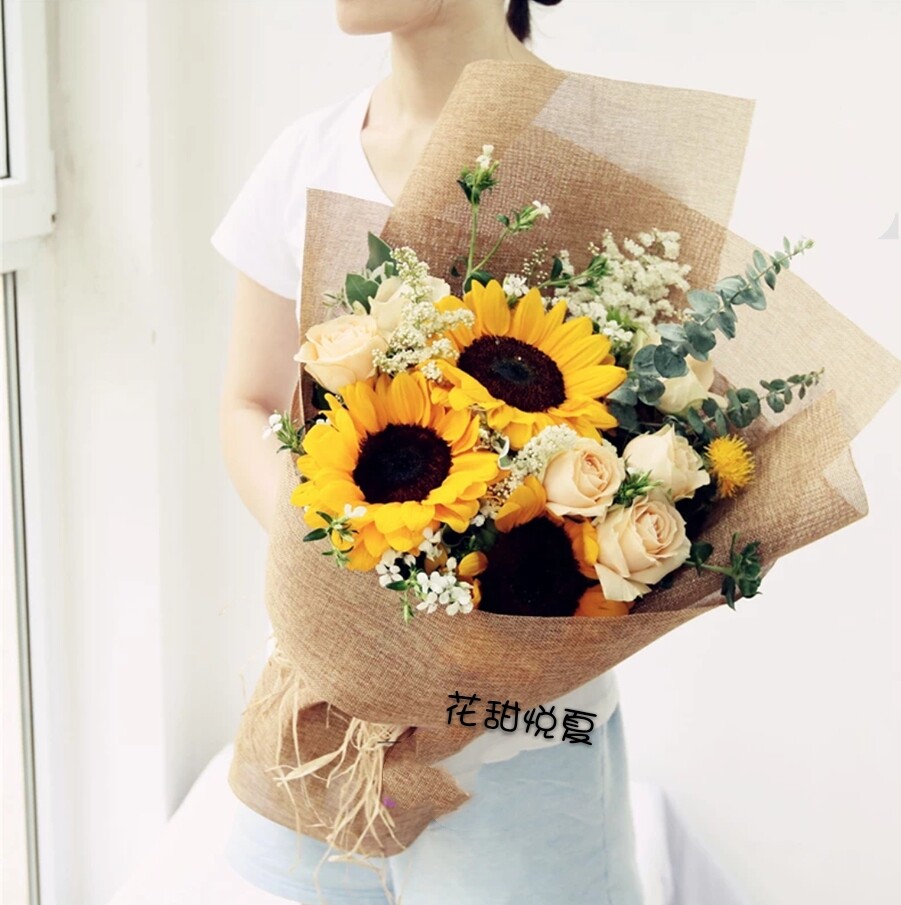 向日葵玫瑰混搭花束生日内蒙古呼市包头赤峰鲜花速递男士同城送花