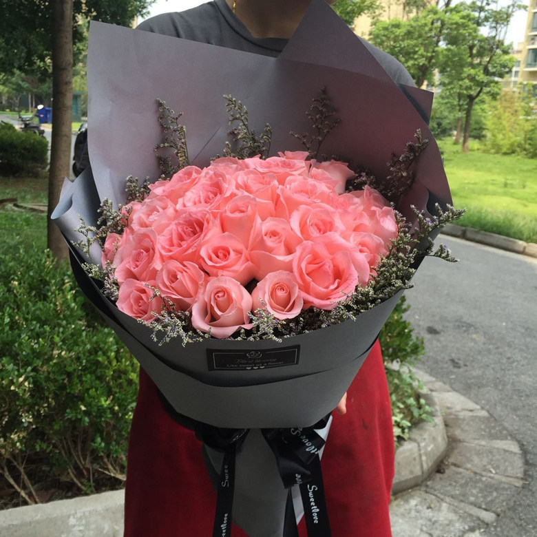 33朵本地生日粉玫瑰祝福送花上门