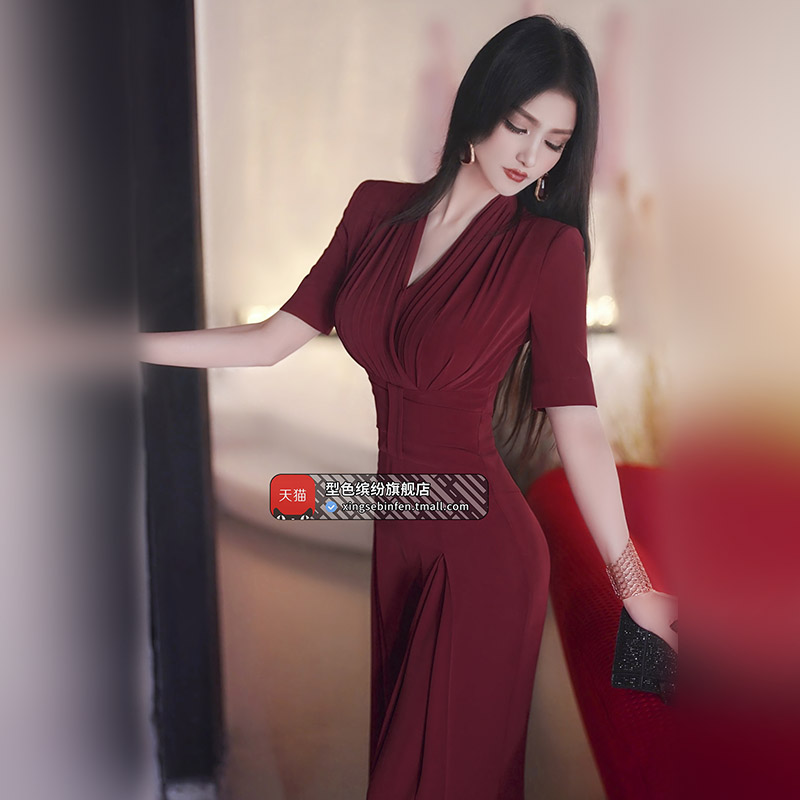 初夏女神范名媛风修身连体裤新款气质减龄直筒阔腿连身长裤