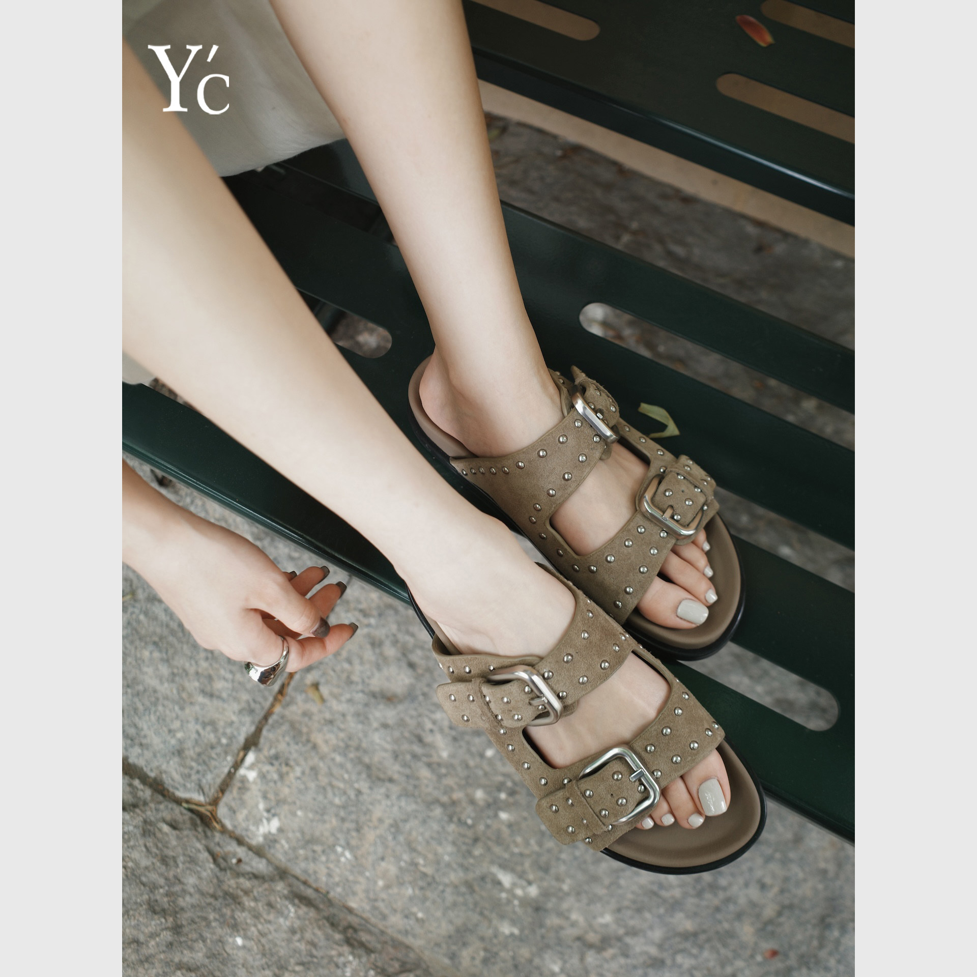 YC|2026新款皮带扣金属铆钉厚底勃肯凉鞋女夏外穿百搭沙滩凉拖鞋