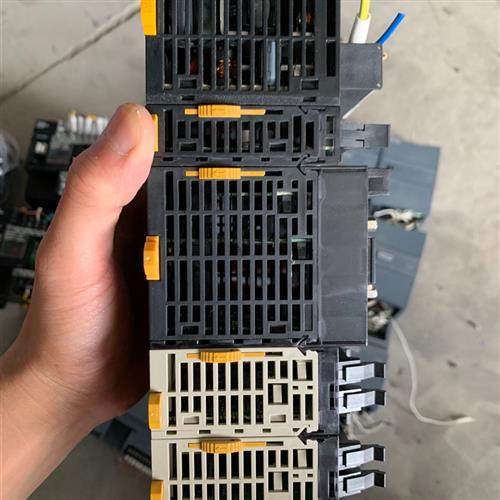 全新库存PLC,PD025+MD211+CJ2M-CPU35+全新议价