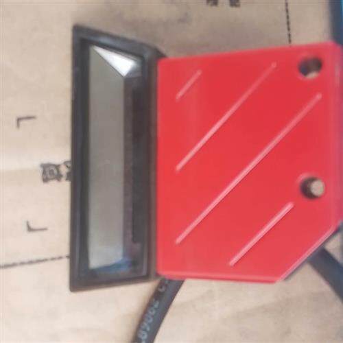 全新库存Leuze electronic条码阅读器,型号BCL8SM全新议价