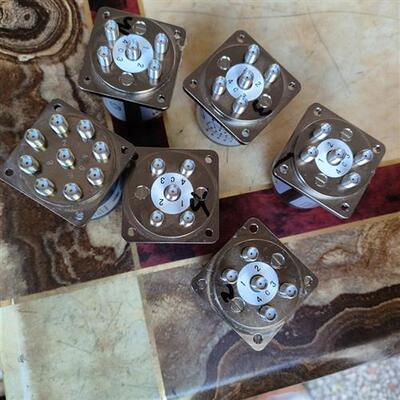 全新库存SMA  SP4T  单四掷射频同轴开关  五个(398元全新议价