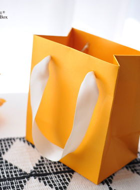 土豪金珠光礼品袋ins风结婚客制高档手提纸袋圣诞生日可爱包装袋