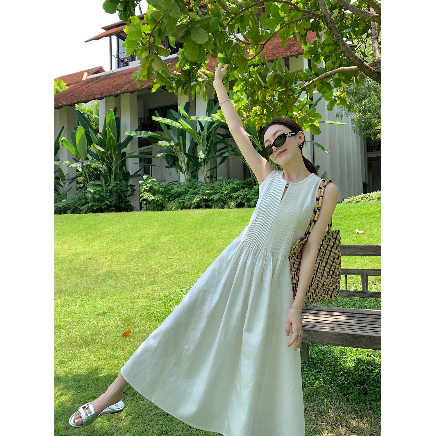 小宜定制【伊甸园】亚麻连衣裙女法式重工压褶高级感无袖背心裙夏