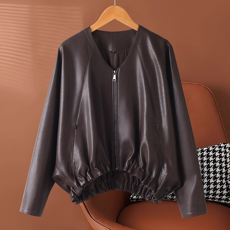 真皮皮衣女短款绵羊皮高级感时尚V领廓形皮夹克机车宽松韩版外套