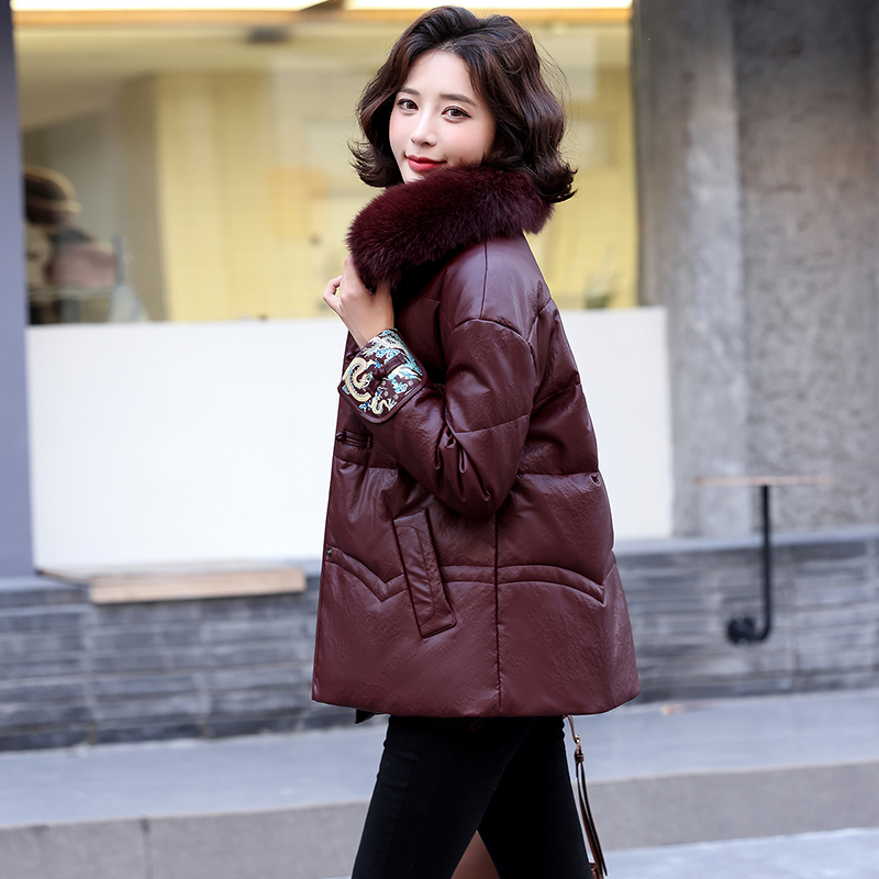 海宁真皮羽绒服女短款狐狸毛外套