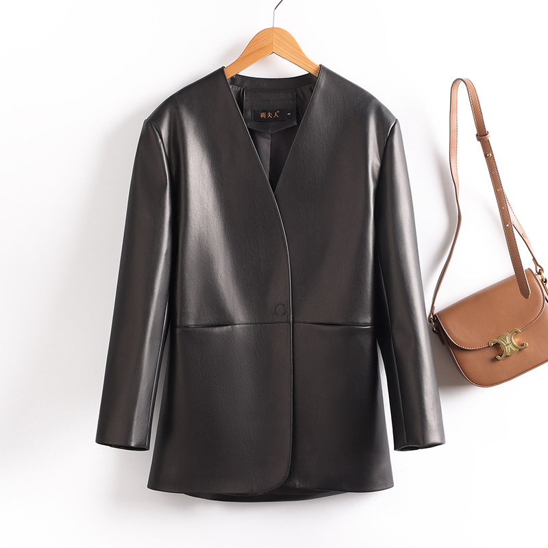 真皮皮衣女短款V领小西服外套高级感显瘦修身皮夹克2025春秋新款