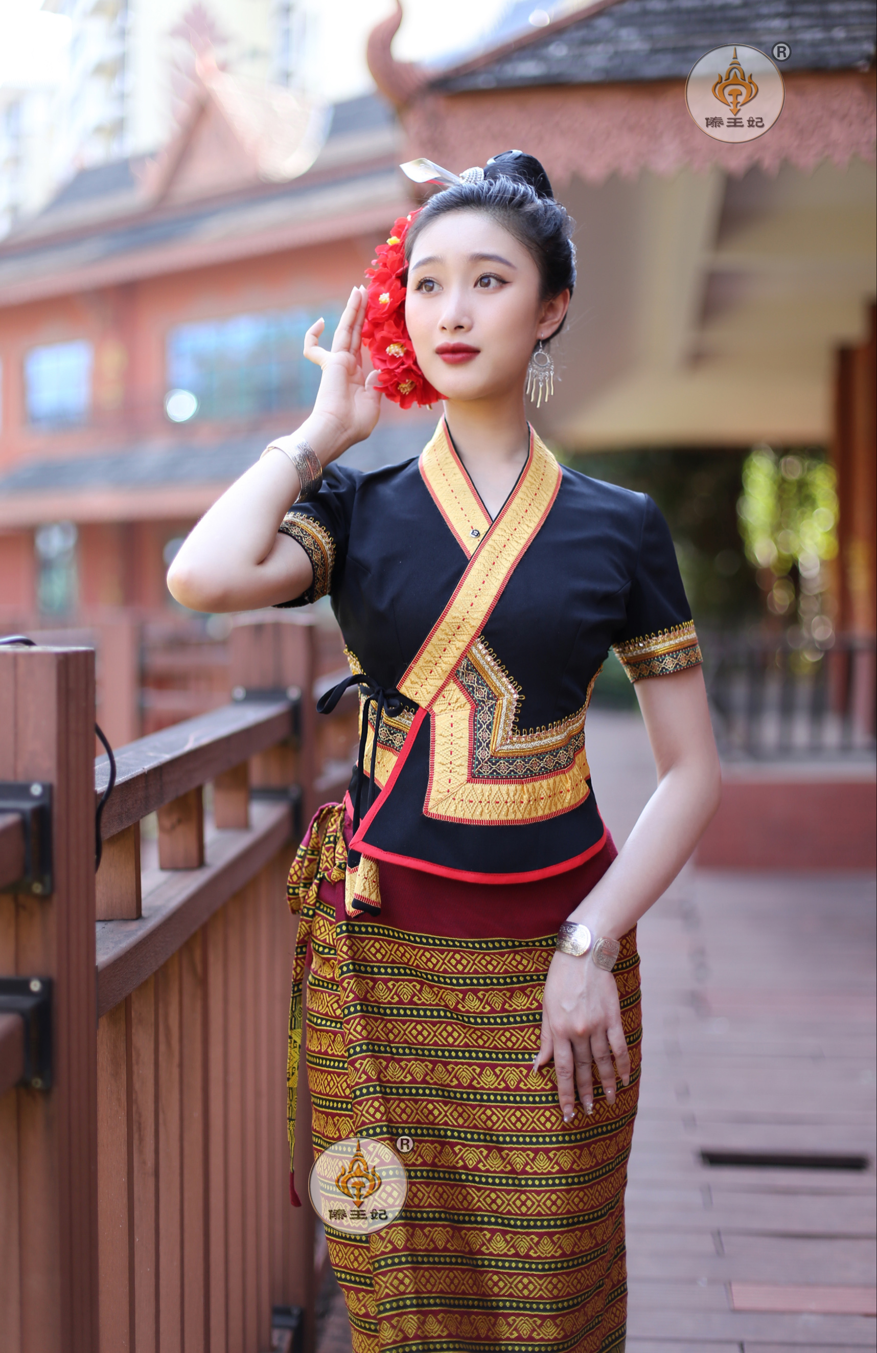 傣王妃服饰傣族传统复古女套装短袖筒裙节日装影楼旅摄影织布服装