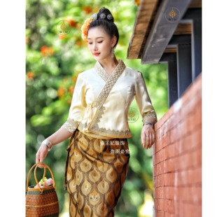 傣王妃服饰傣族传统服装女孔雀蓝绣花筒裙简约修身旅拍节日休闲服