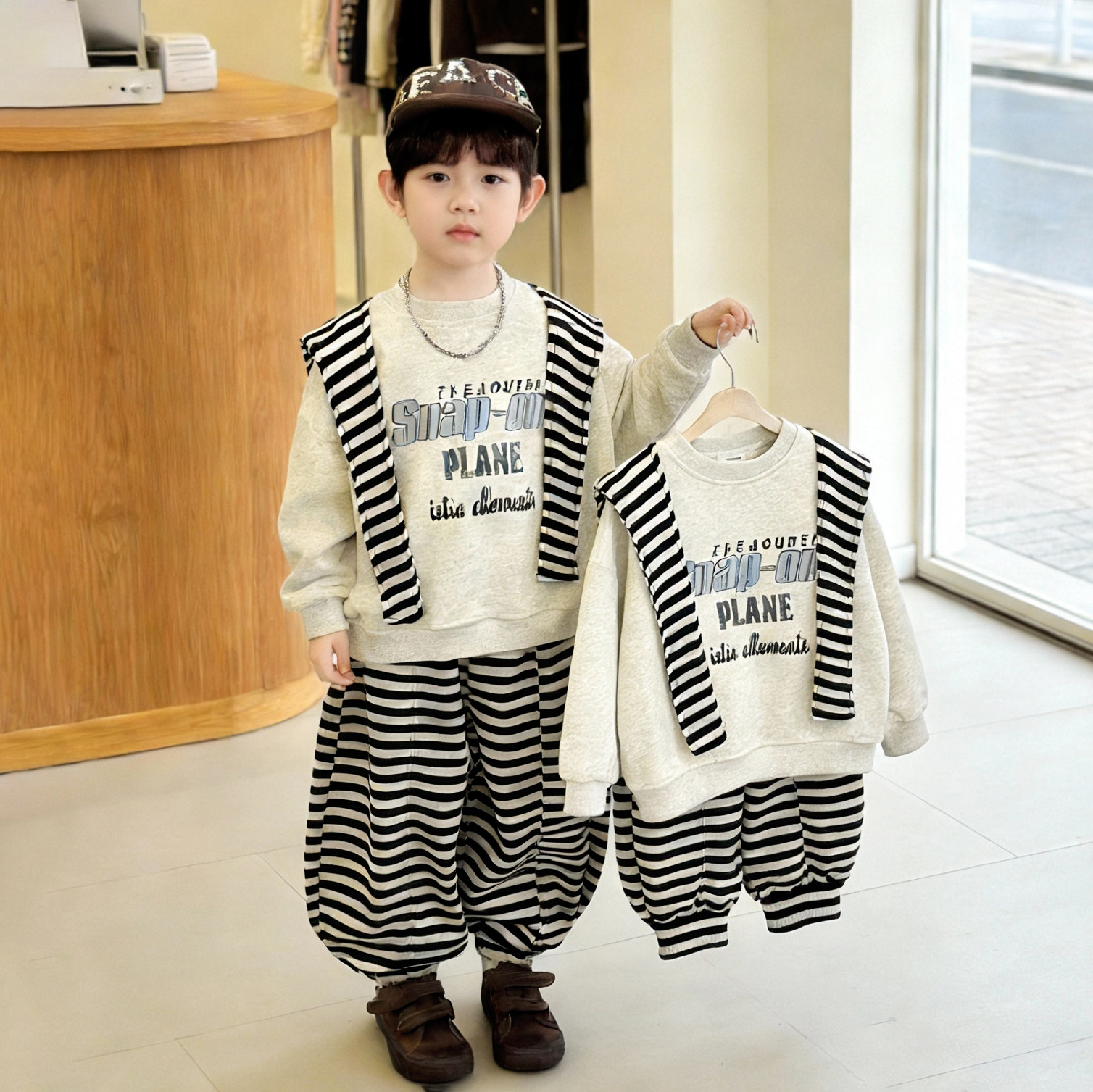 儿童春装男童套装休闲2026新款宝宝帅气春秋男孩运动卫衣三件套潮