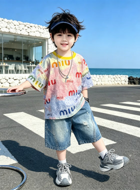 男童夏季薄款T恤套装26新款韩版痞帅短袖儿童工装牛仔短裤两件套