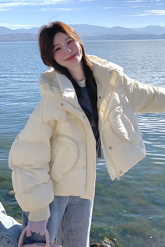 现货羽绒女短款90超轻加厚小个子泡芙冬外套8211P265K388,女装羽绒服,2C082