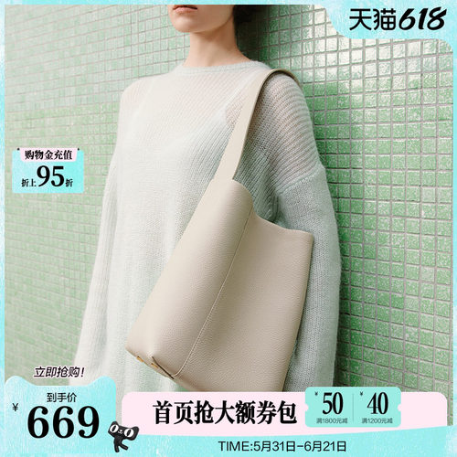 百丽真皮包包水桶包单肩包