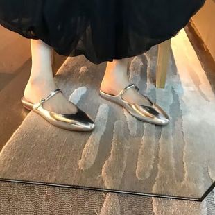 女夏平底2024年新款 包头半拖鞋 银色网红尖头懒人法式 小众穆勒单鞋