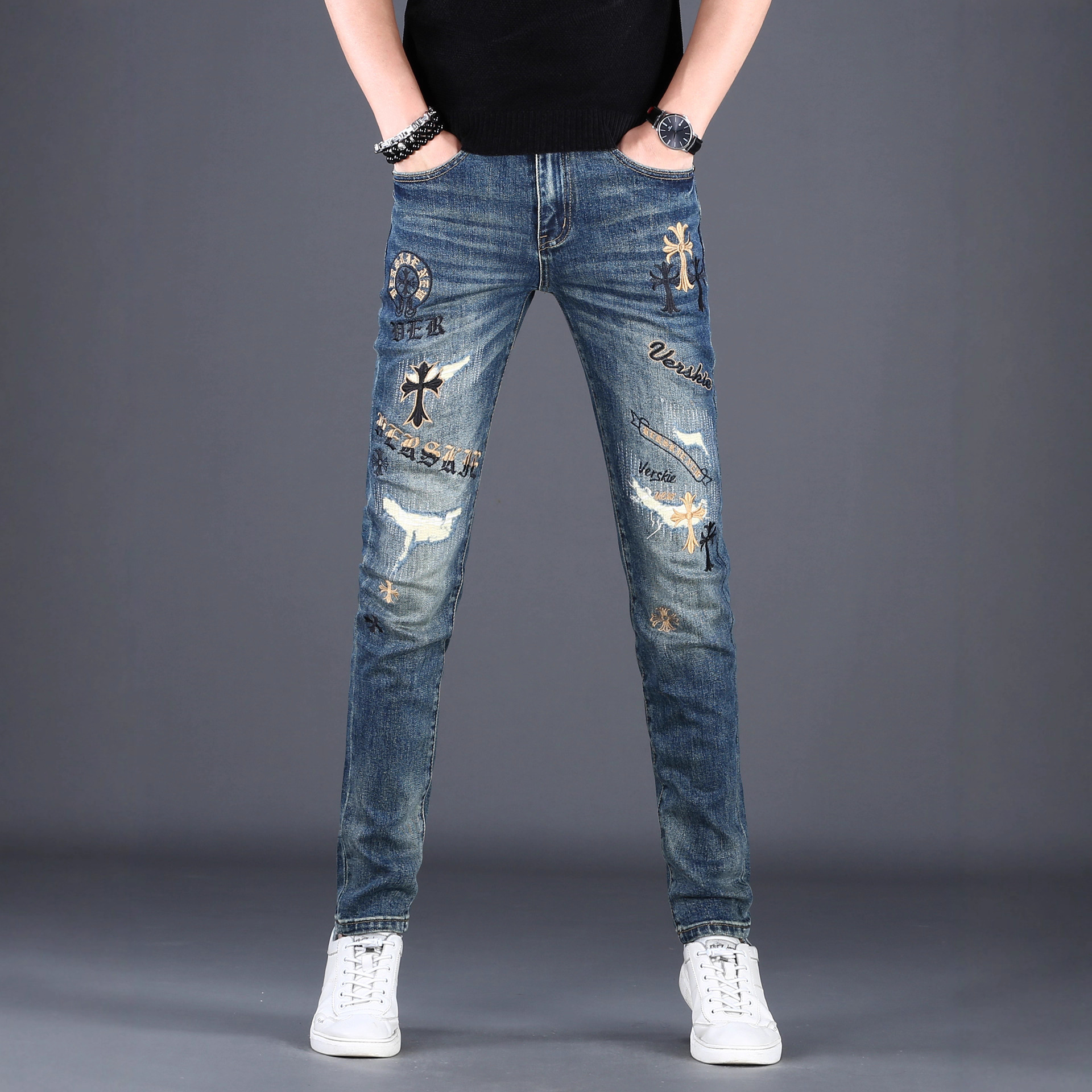 香港高端欧货潮牌牛仔裤男款时尚十字架刺绣痞帅秋冬修身小脚男裤