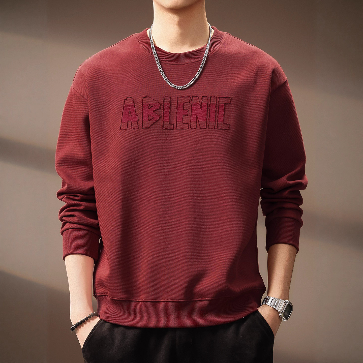 复古酒红刺绣重磅卫衣男