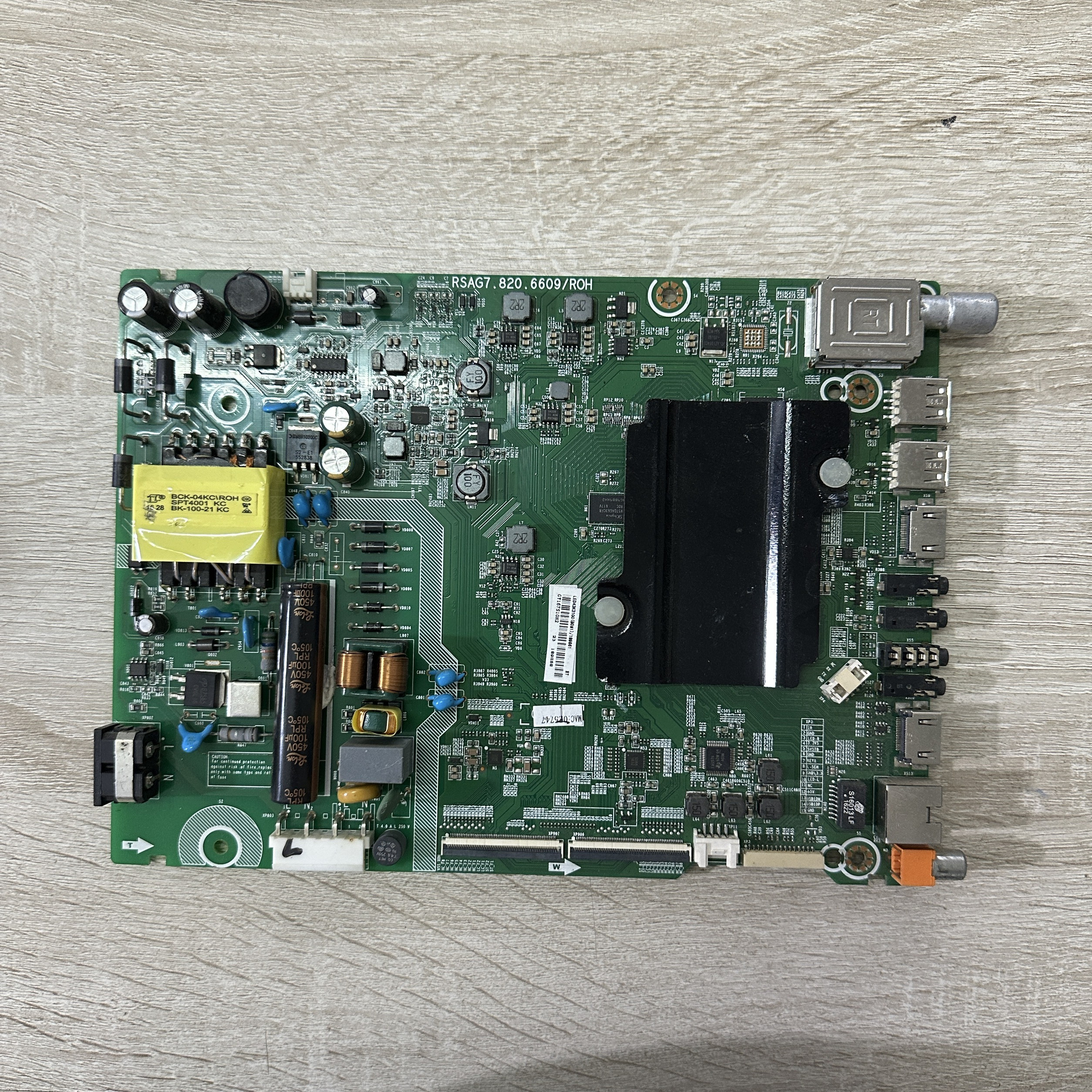 原装海信LED43K3100(BOM1)主板RSAG7.820.6609屏HD426DF-F51实拍