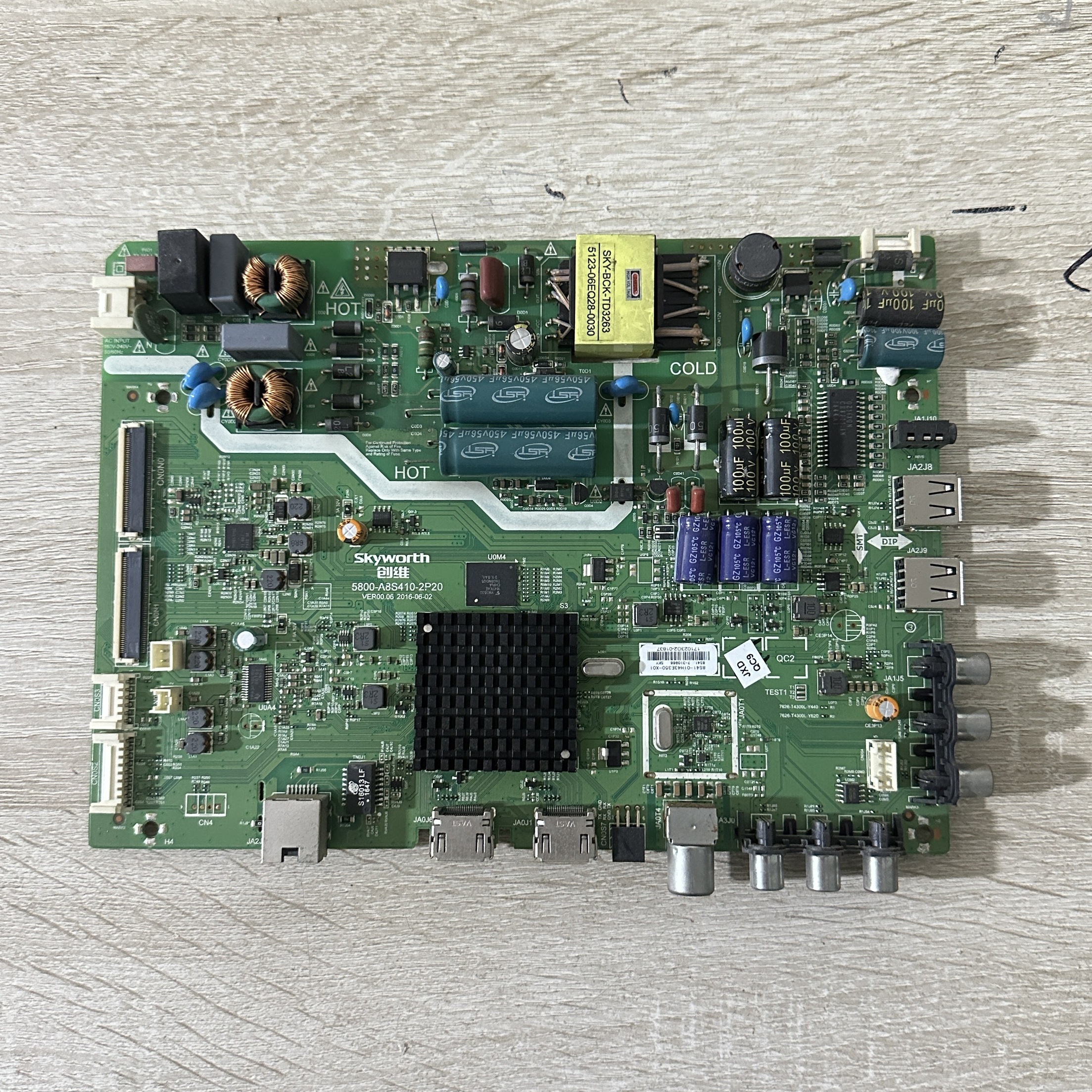 原厂创维43E3500 主板5800-A8S410-2P20 屏RDL430FY(LD0-）实拍