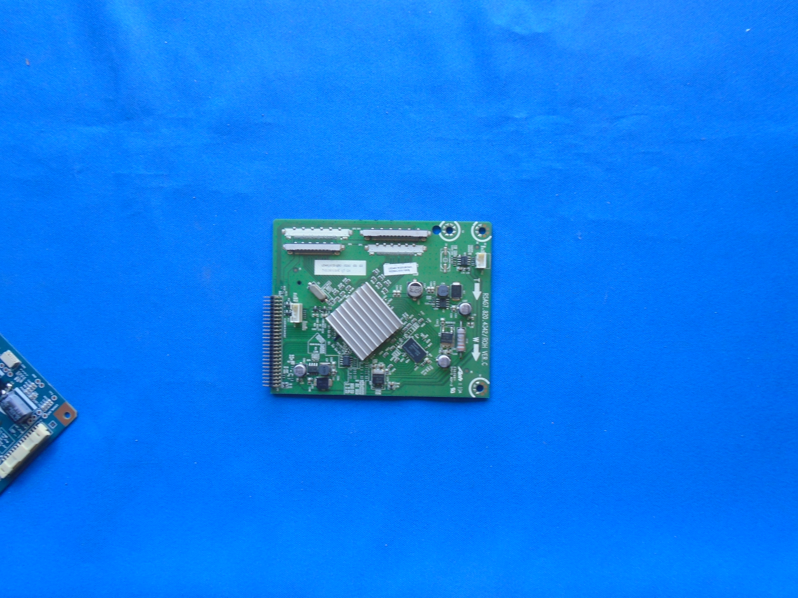 海信 LED46K16X3D LVDS板 RSAG7.820.4342 (B0M2) 屏 LTA460HQ12