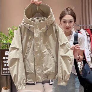 宽松休闲风衣大口袋连帽夹克 新款 冲锋衣短款 外套女春夏时尚