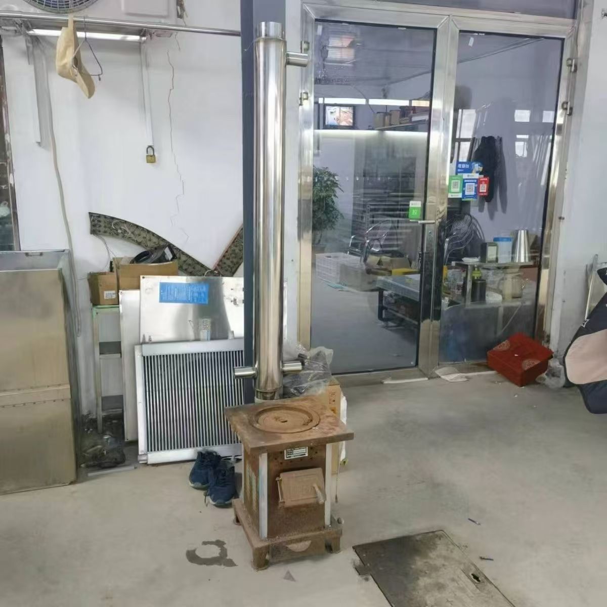 不锈钢采暖炉热风烟筒热量吸收器节煤增热进风口直径3.2cm出口5cm