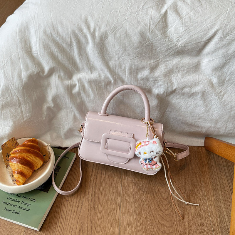 2026春季新款小方包休闲百搭斜挎包包女单肩纯色通勤时尚简约包包