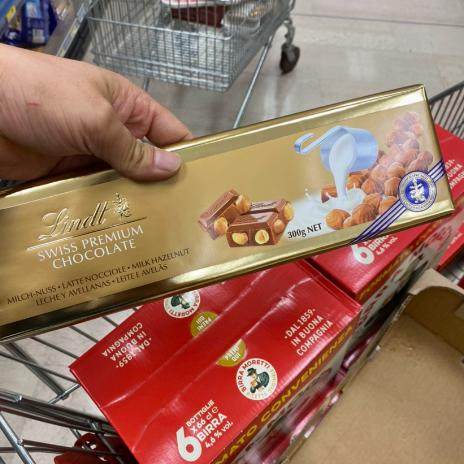 瑞士榛子牛奶巧克力无法拒绝