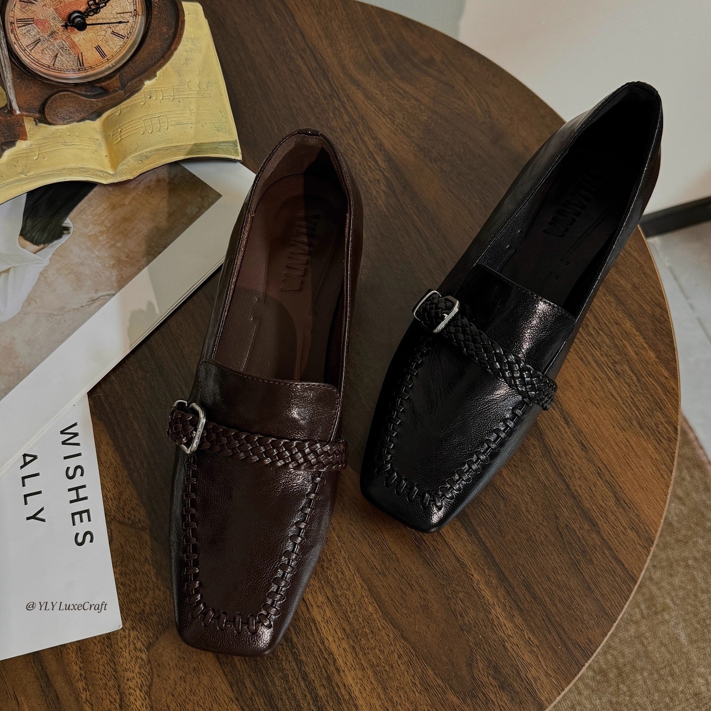 1735-8法式复古单鞋秋季新款粗跟中跟鞋真皮大码女鞋方头皮鞋