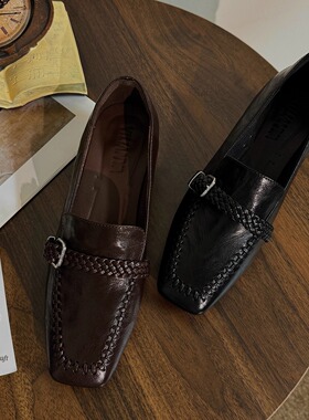 1735-8法式复古单鞋秋季新款粗跟中跟鞋真皮大码女鞋方头皮鞋