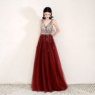 酒红敬酒服新娘2020重工订珠深V性感宴会走秀主持人婚礼回门结婚