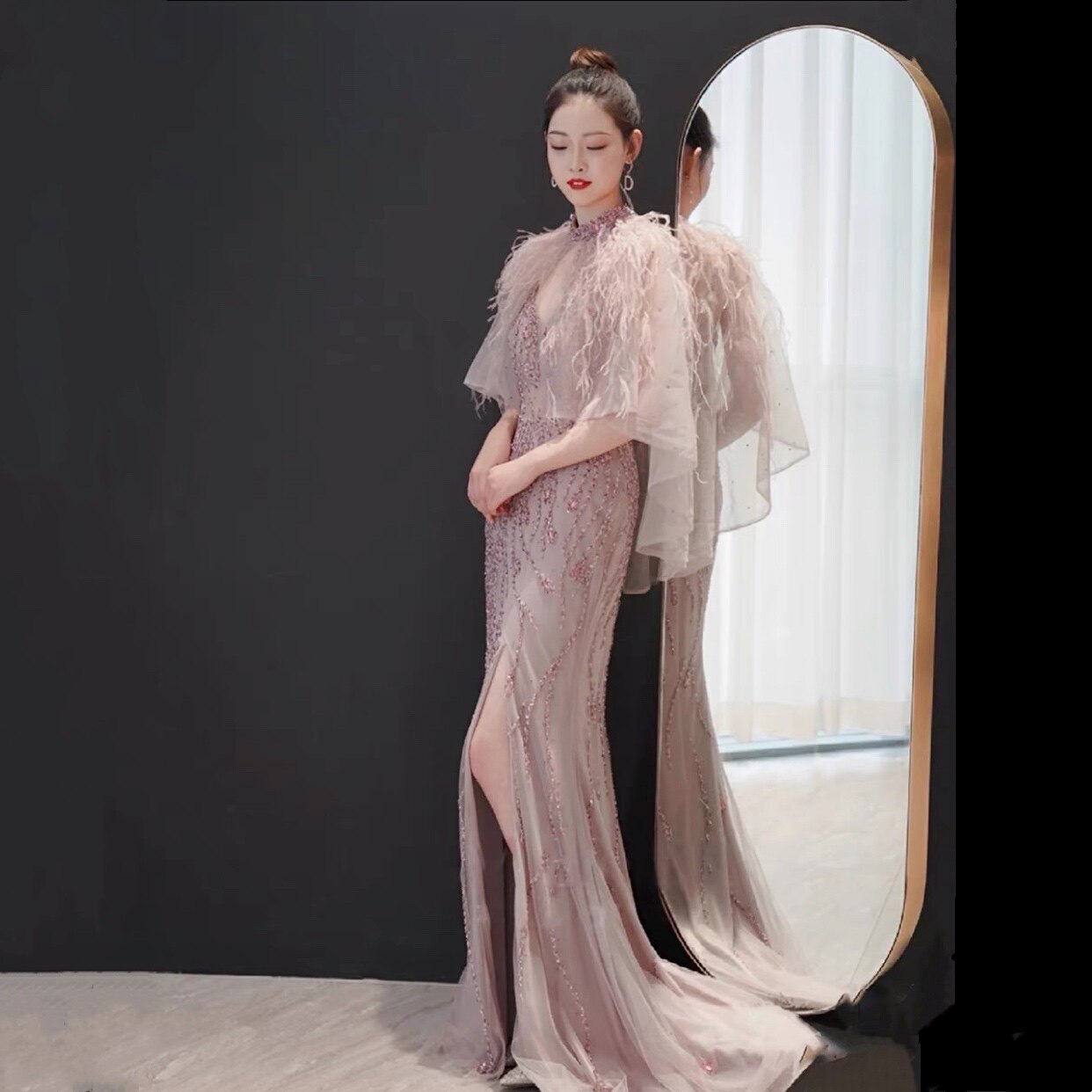 特价2023新款鱼尾晚礼服羽毛斗披肩敬酒服新娘宴会主持人晚宴婚礼