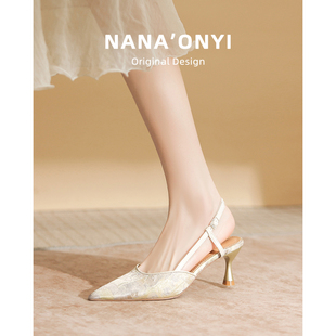 包头凉鞋女款夏季2025新款外穿浅口法式新中式刺绣尖头细跟高跟鞋