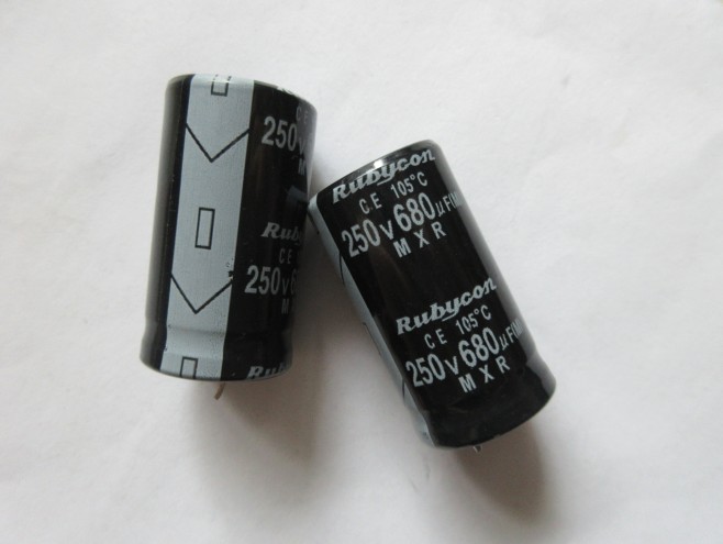 优质铝电解电容250V680UF 硬脚电容680UF250V 22x40 22x45 25V40