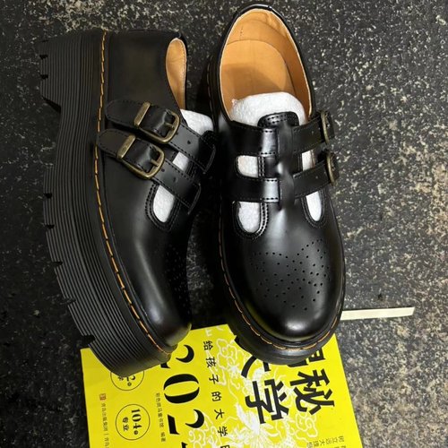 雕花玛丽珍小皮鞋学院风