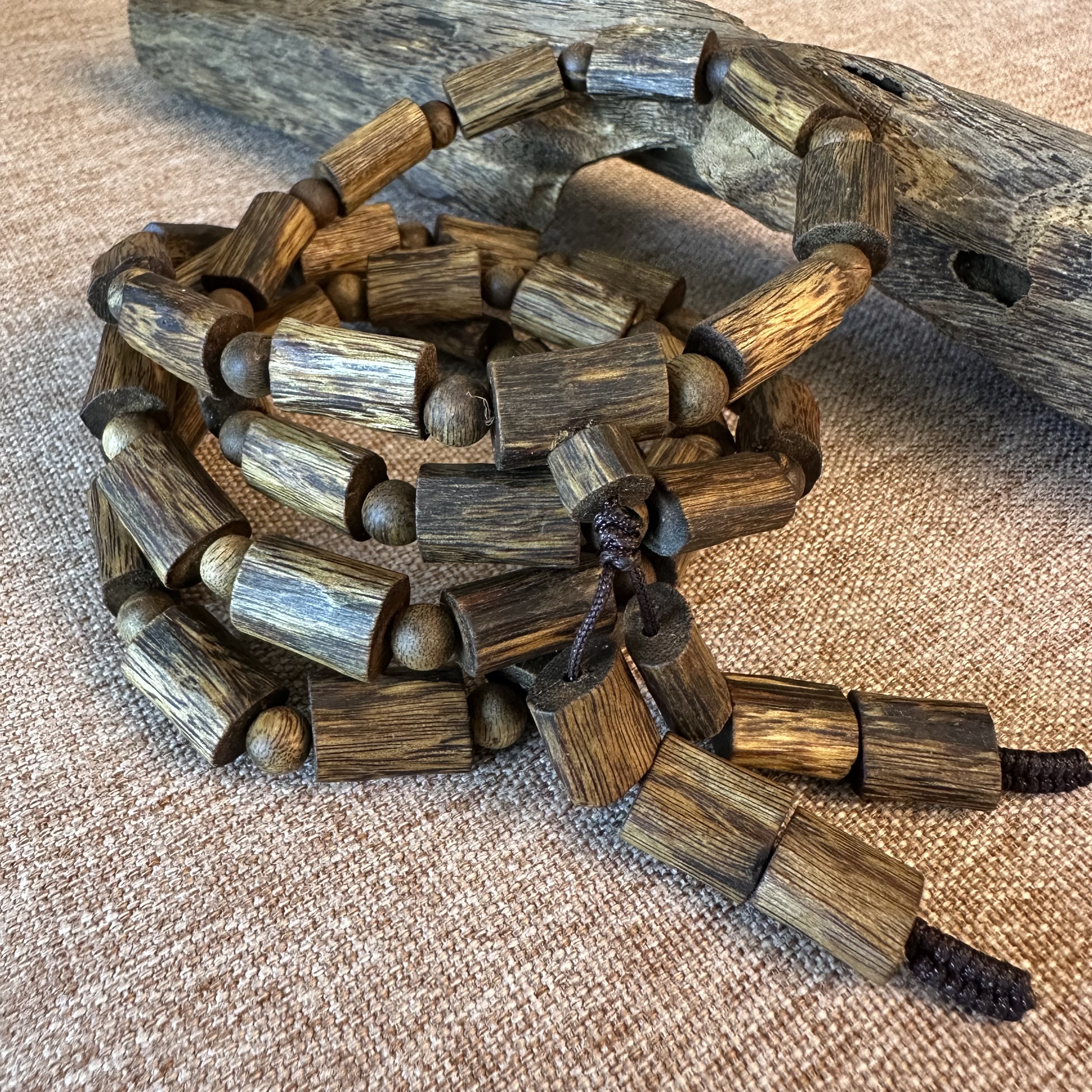 人工种植真沉香乌身圆叶树心油男士手链多圈随型挂脖原木真品棋楠