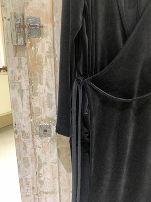 现货日本violette room小众设计金丝绒交叉系带收腰茶歇裙连衣裙