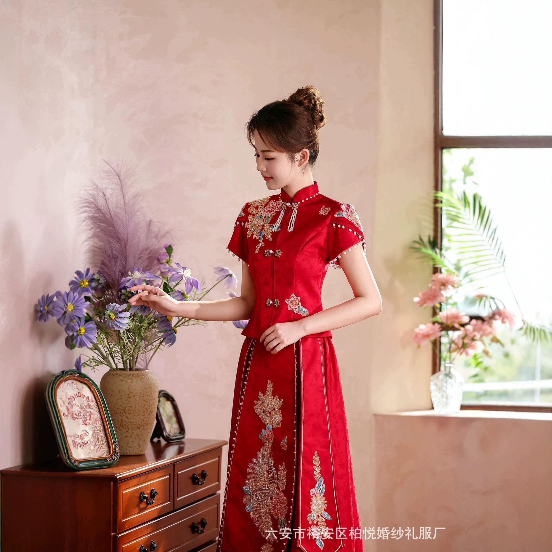 长裙新娘收腰敬酒服06新款厂家短袖秀禾服夏季婚服回门服薄款中式图片