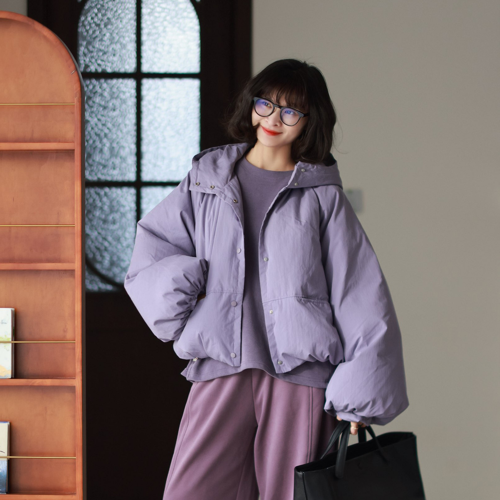 柔软连帽灯笼袖保暖百搭羽绒服