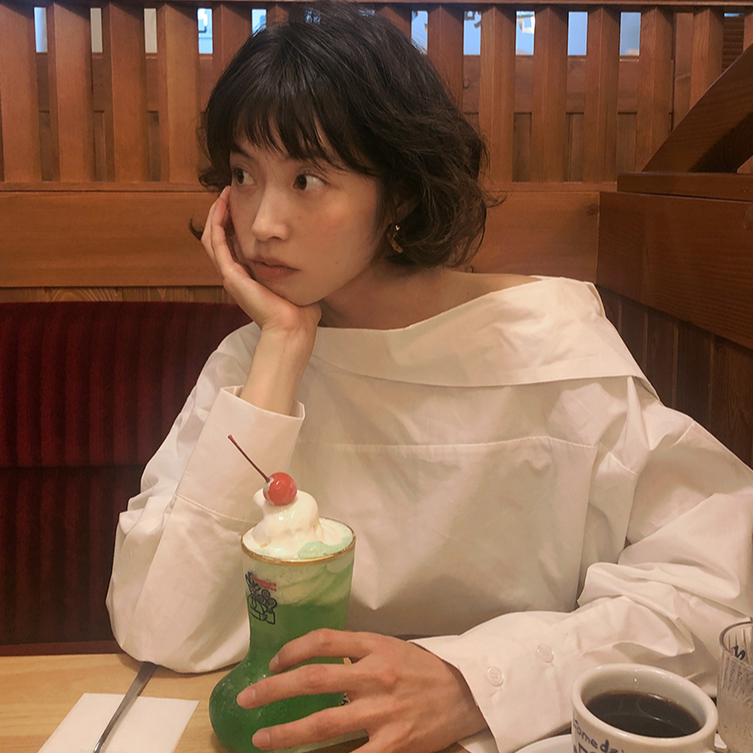 【cuckoo】韩国官网代购 from beginning 翻领一字领宽松白衬衫