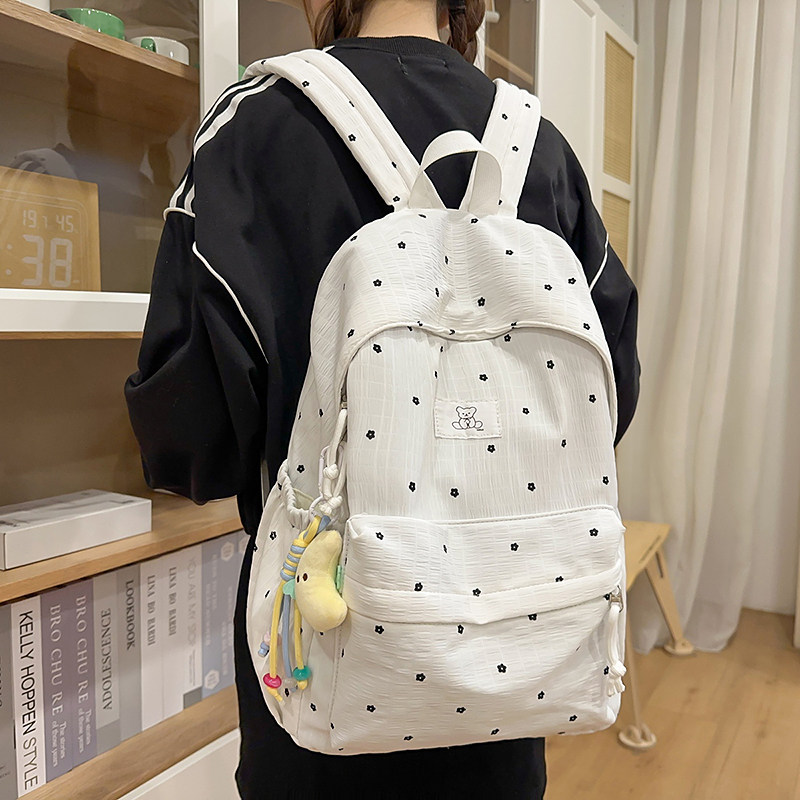 日系小碎花书包女初中生2025新款大学生可爱小清新双肩包轻便背包